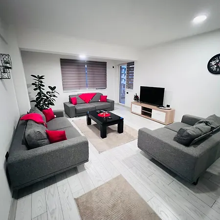 Dreamscape Apartment